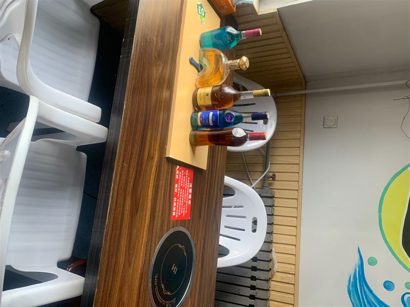 紧急处理九点九成新休闲火锅桌