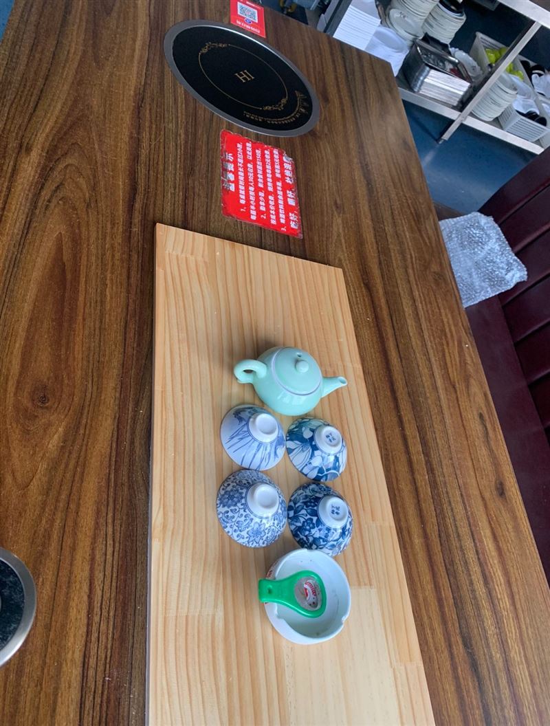 紧急处理九点九成新休闲火锅桌