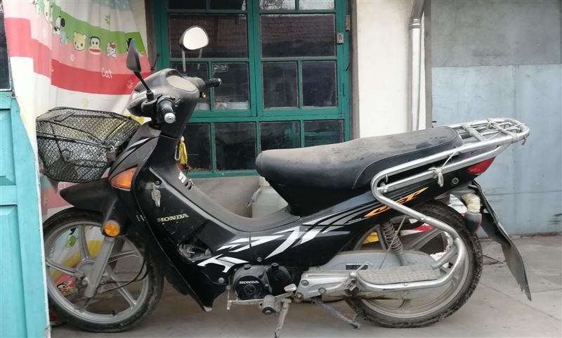 7、8成新五羊本田昆式摩托车出售