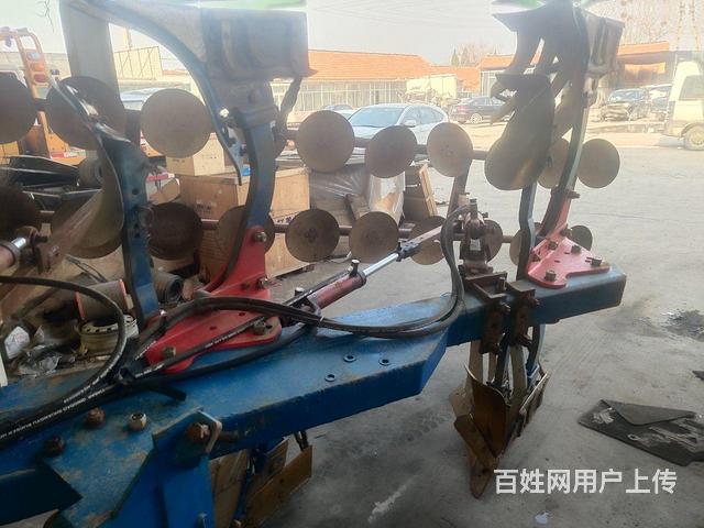 360翻转犁