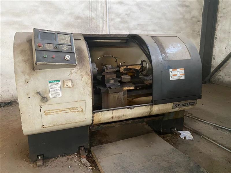 出售两台原装大孔6150数控车床