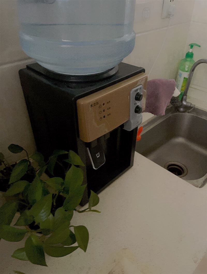 饮水机非常新20元