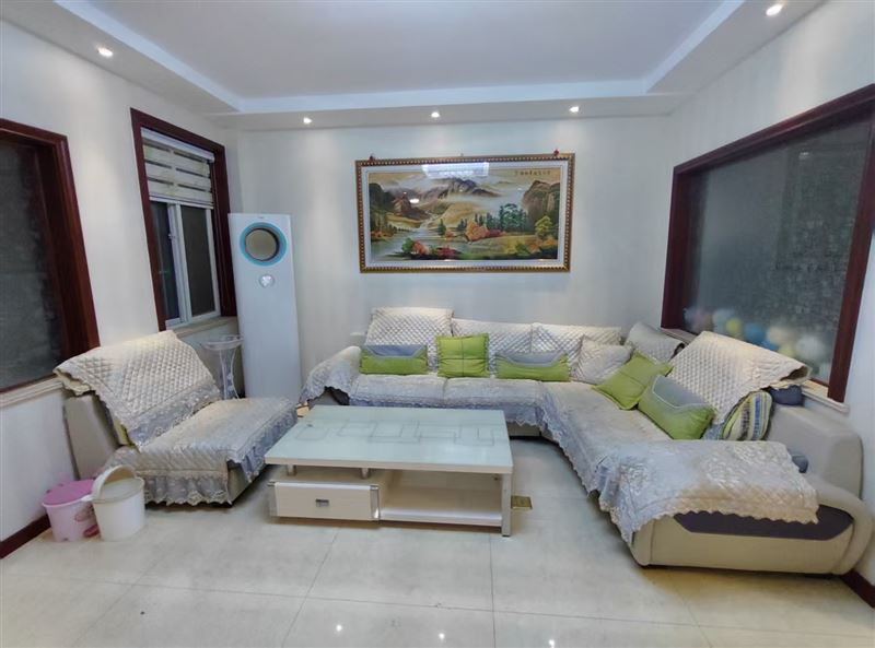 万通市场附近精装婚房整租