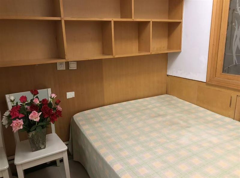 新苑书店北土产公司家属楼二楼出租