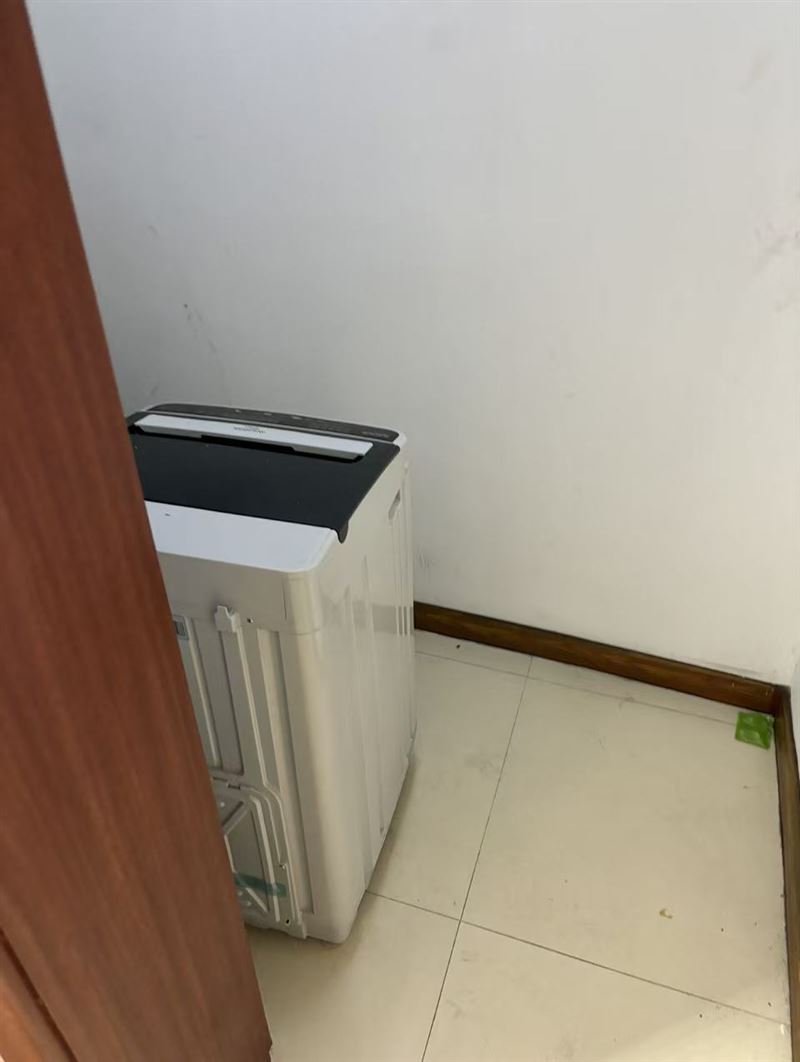 明玉泉大厦精装900元每月