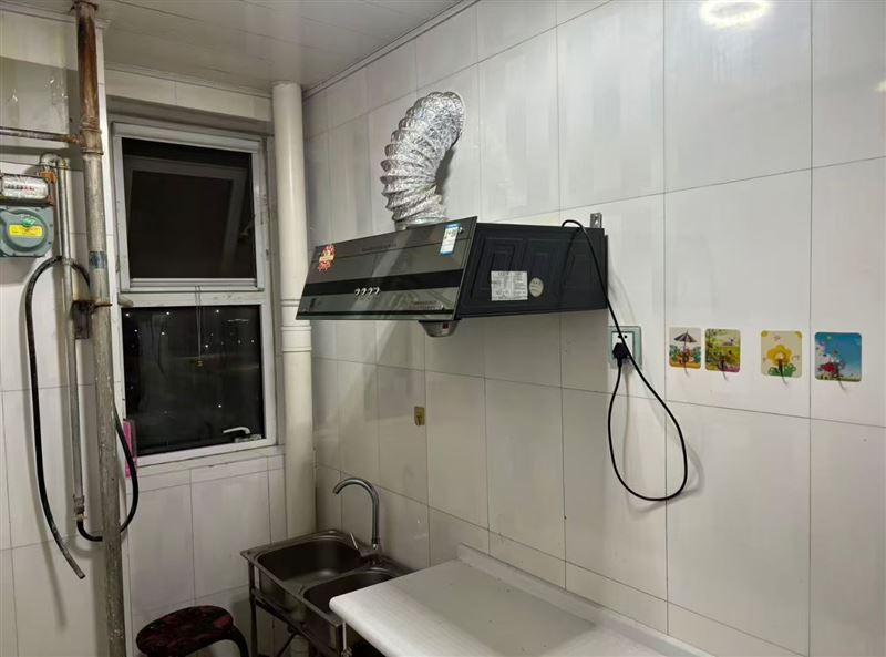 明玉泉大厦精装900元每月