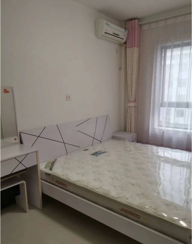 府西街小吃一条街房屋出租 带着空调洗衣机热水器