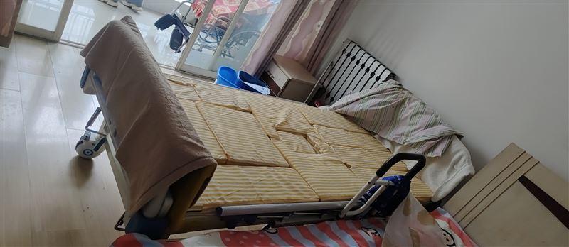 多功能卧床