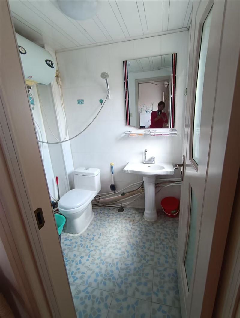 霸力大厦西侧文盛公寓42平出租